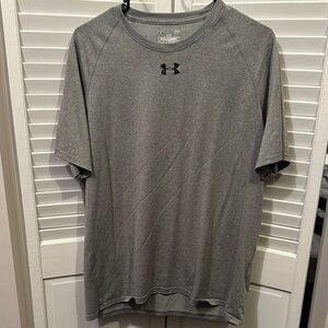 Under Armour Men's Heather Gray Short Sleeve Tee